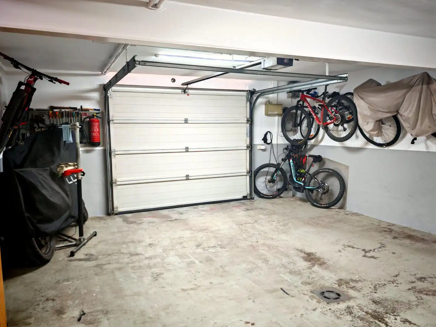 Parking de Casa o chalet en venta en Breda con Aire acondicionado, Calefacción y Terraza