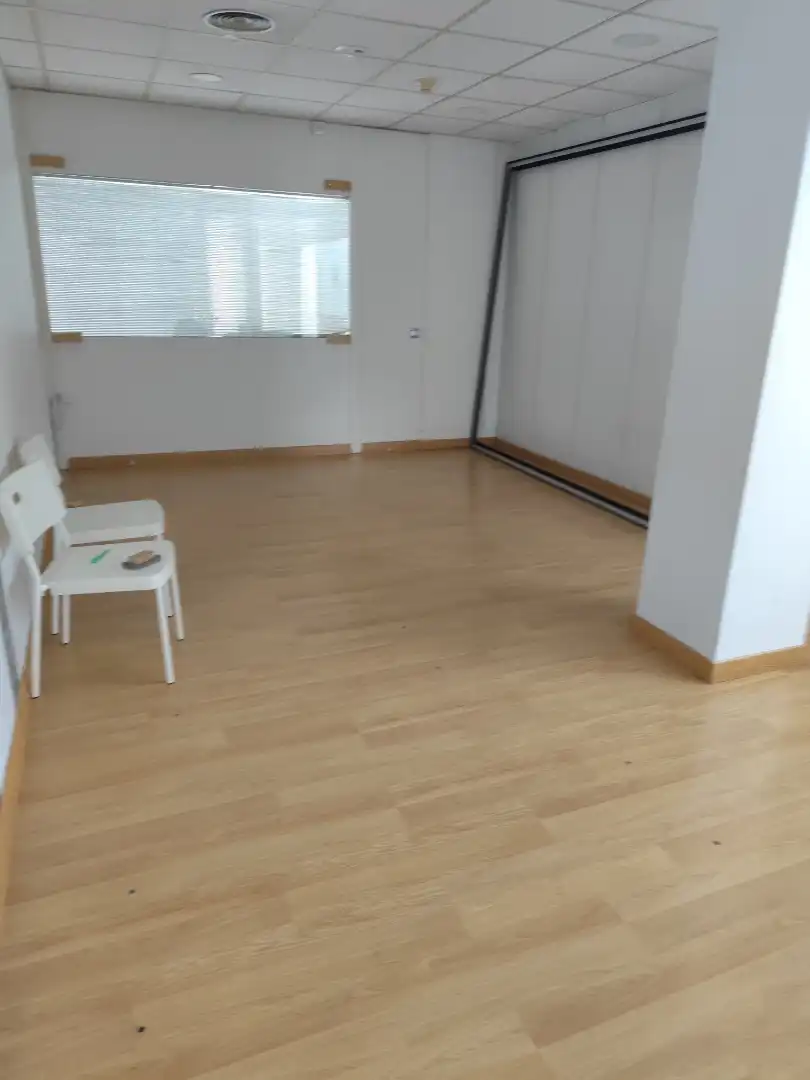 Commercial properties for rent in Urbanització Virgen de la Estrella, Camí de Paterna - Lloma del Calderer
