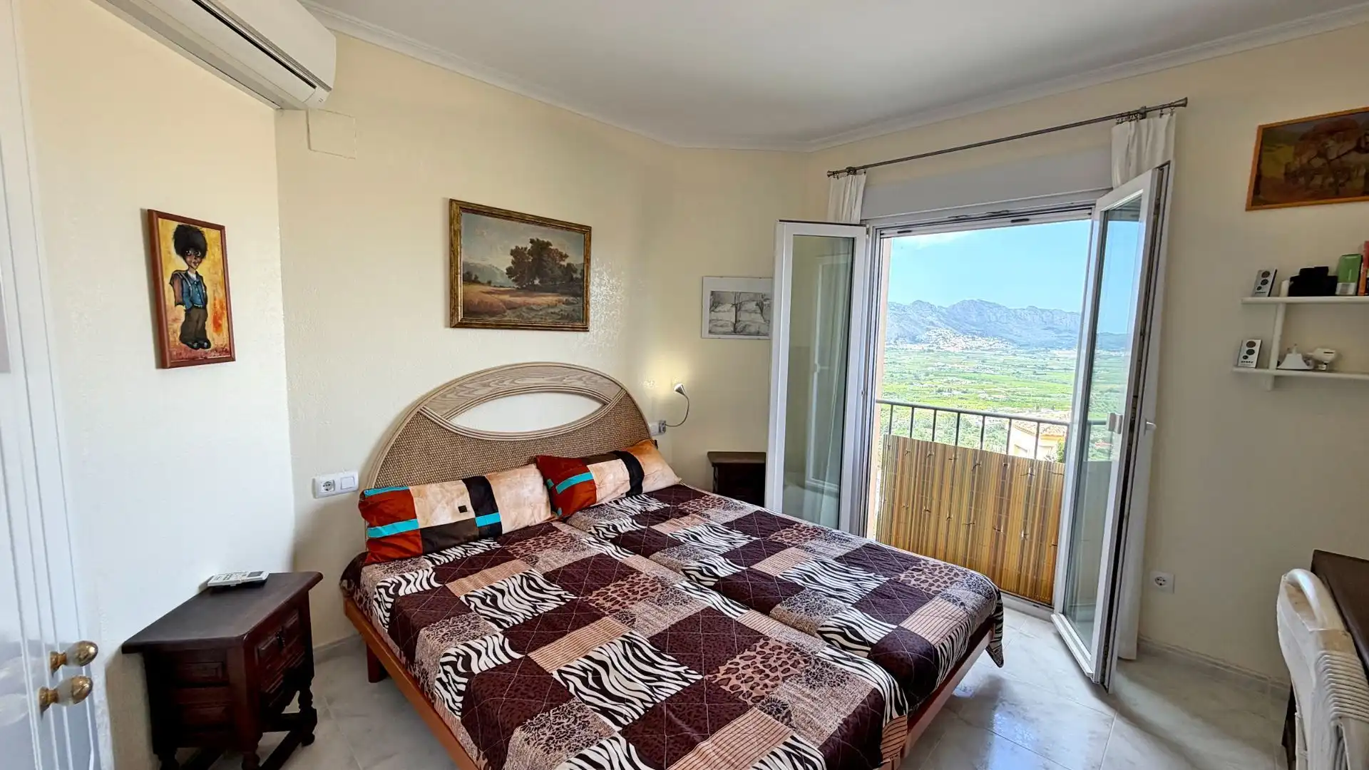 Habitación de Casa o chalet en venta en Orba con Aire acondicionado, Calefacción y Jardín privado