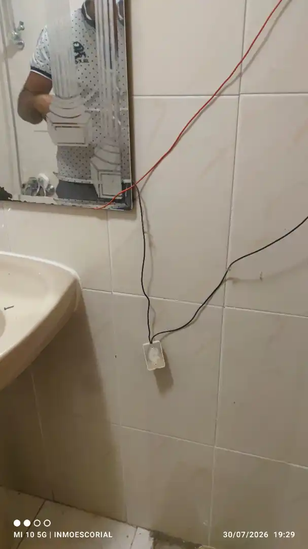 Bany de Casa o xalet en venda en San Lorenzo de El Escorial amb Calefacció, Jardí privat i Terrassa