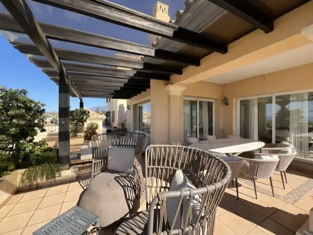 Terrasse von Dachboden zum Verkauf in Marbella mit Klimaanlage, Heizung und Terrasse