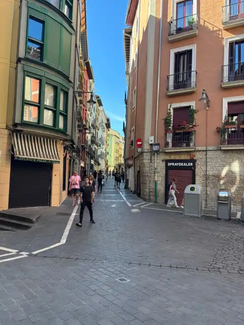 Vista exterior de Piso de alquiler en  Pamplona / Iruña con Calefacción, Parquet y Amueblado
