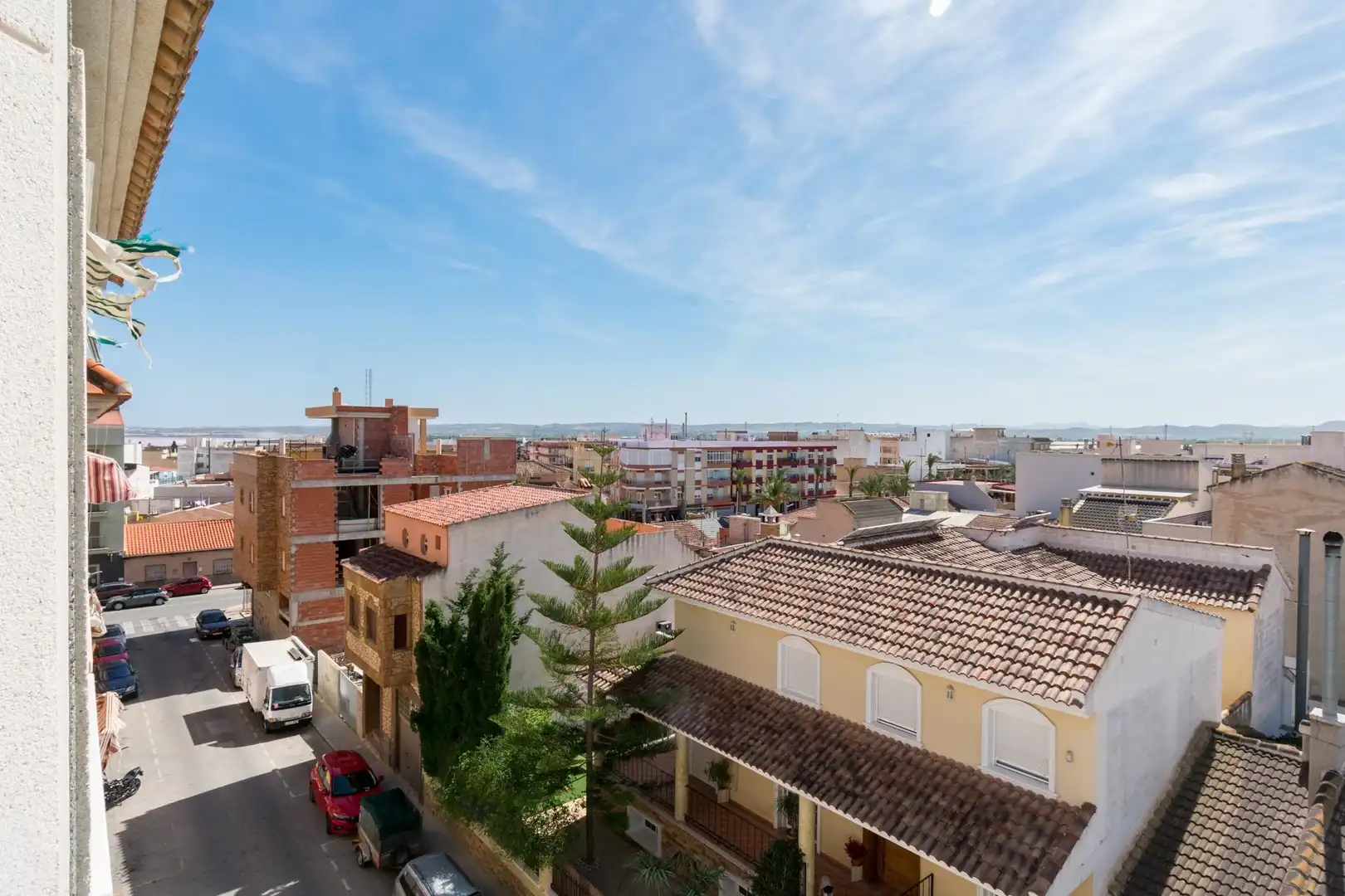 Vista exterior de Apartamento de alquiler en Los Montesinos con Aire acondicionado y Terraza