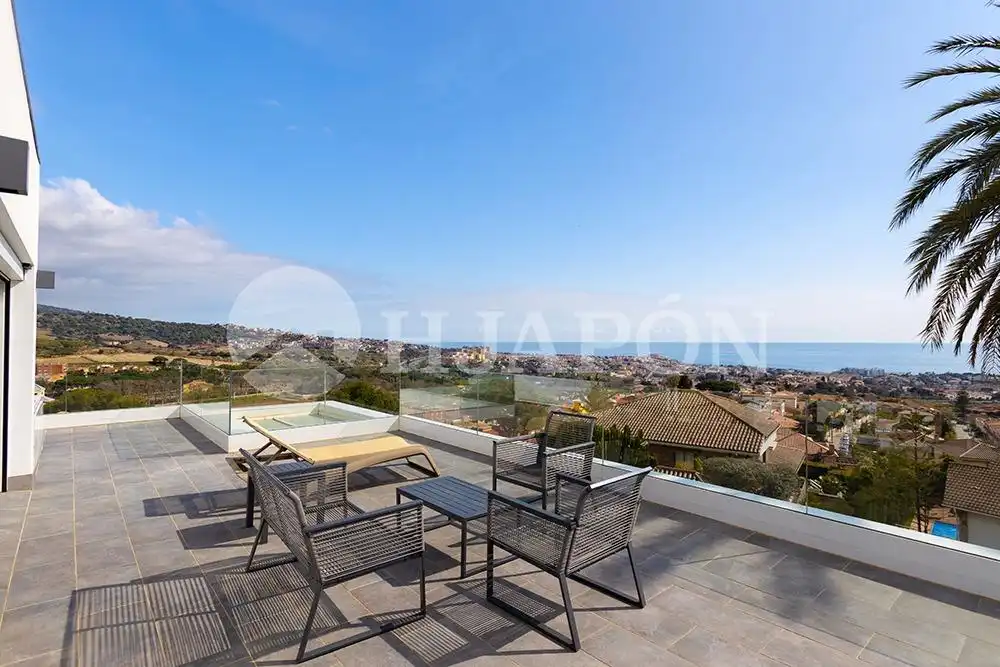 Terraza de Casa o chalet en venta en Alella con Aire acondicionado, Calefacción y Jardín privado