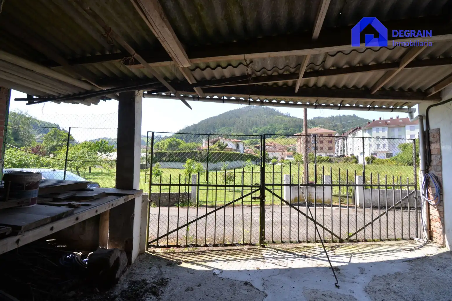 Vista exterior de Casa o chalet en venta en Salas con Calefacción, Terraza y Trastero