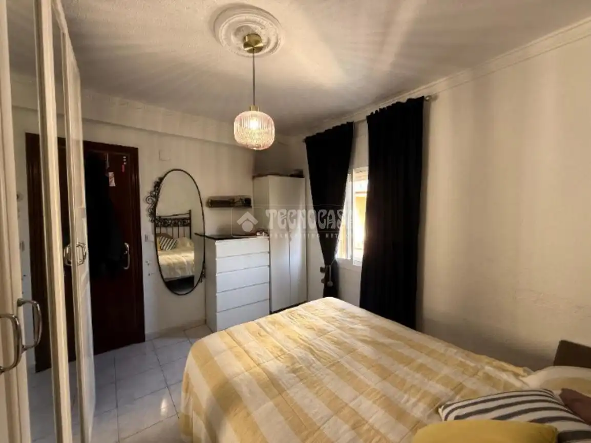 Bedroom of Flat for sale in Málaga  with Air Conditioner and Terrace