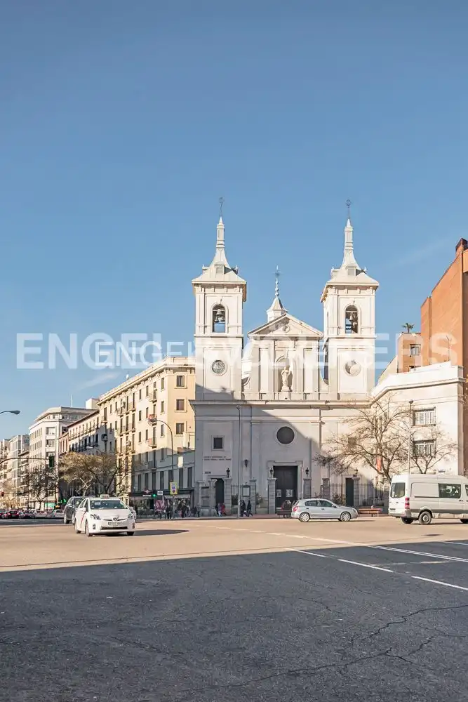 Vista exterior de Ático en venta en Madrid con Aire acondicionado, Calefacción y Terraza