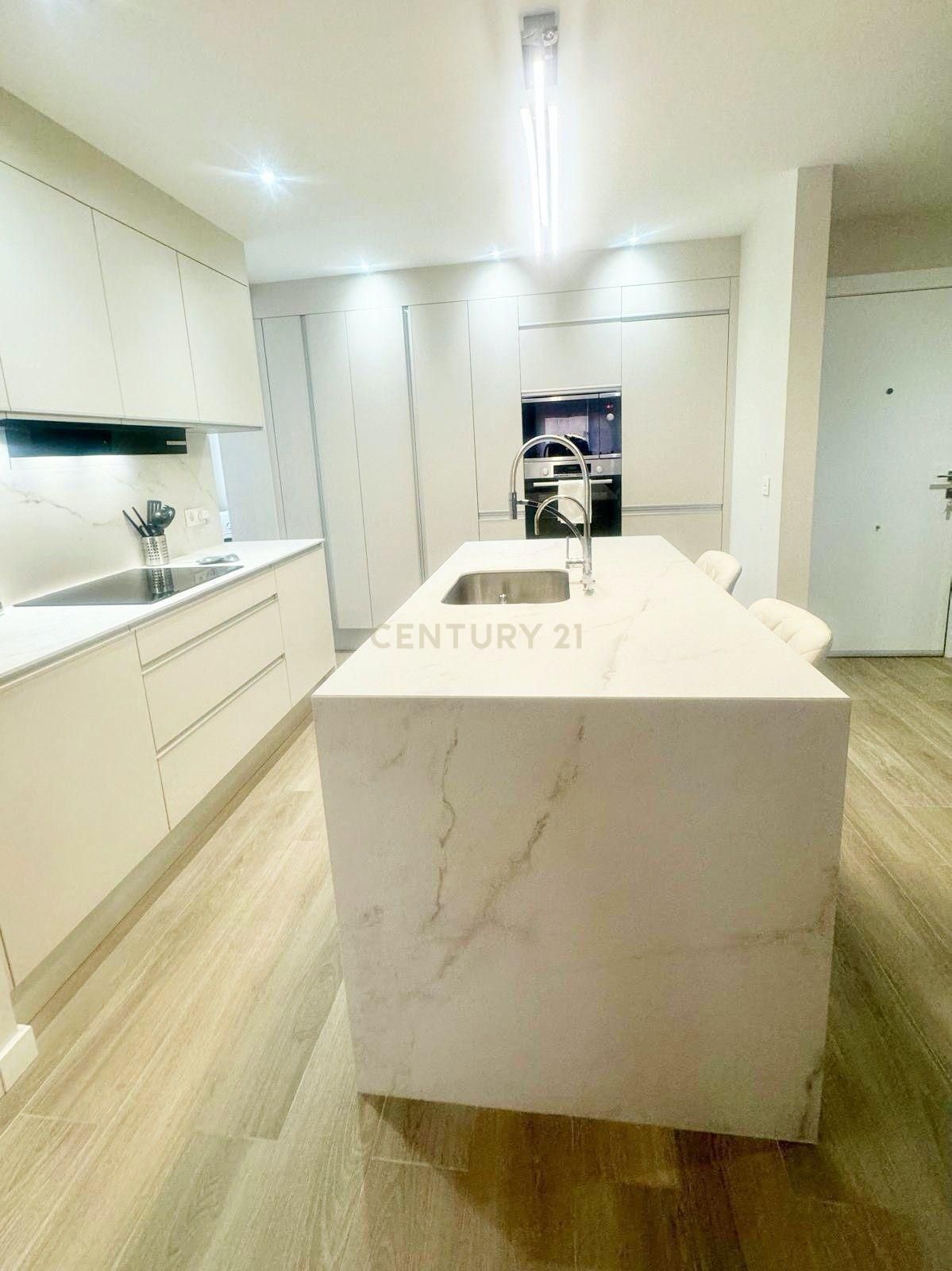 Kitchen of Apartment to rent in Málaga Capital  with Air Conditioner, Oven and Washing machine