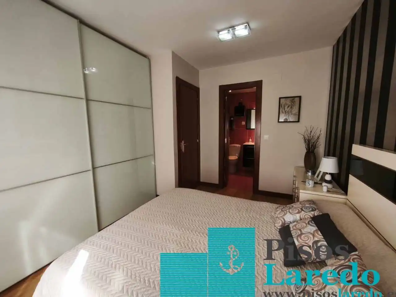Habitación de Piso en venta en Laredo con Calefacción, Parquet y Amueblado