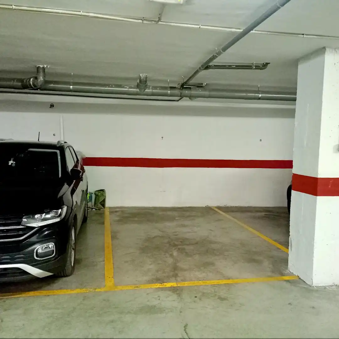 Garage zur Miete in Calle REAL, La Zubia Ciudad
