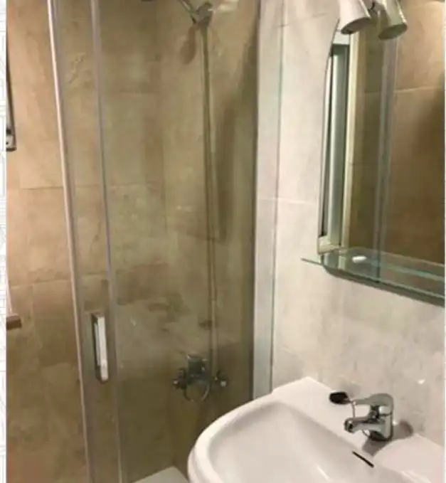 Bathroom of Flat for rent in Santiago de Compostela   with Furnished