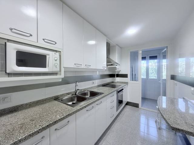 Piso en Alquiler en Huerta de la Reina - Trassierra