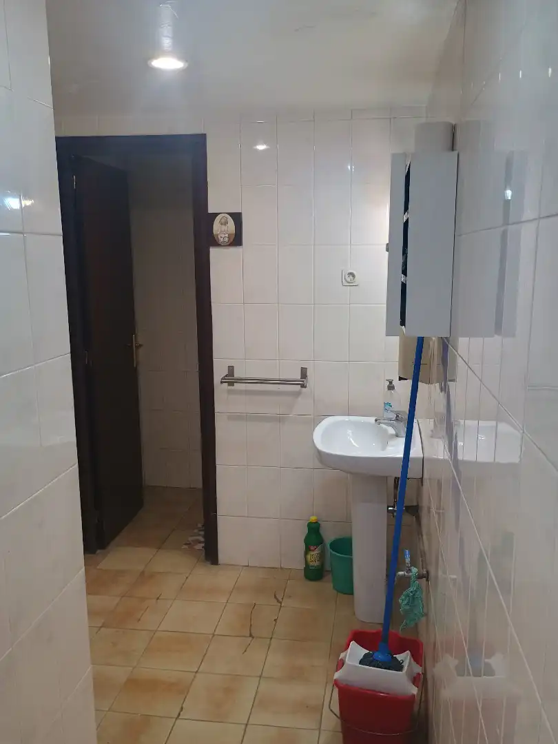 Bathroom of Office for rent in Tarragona