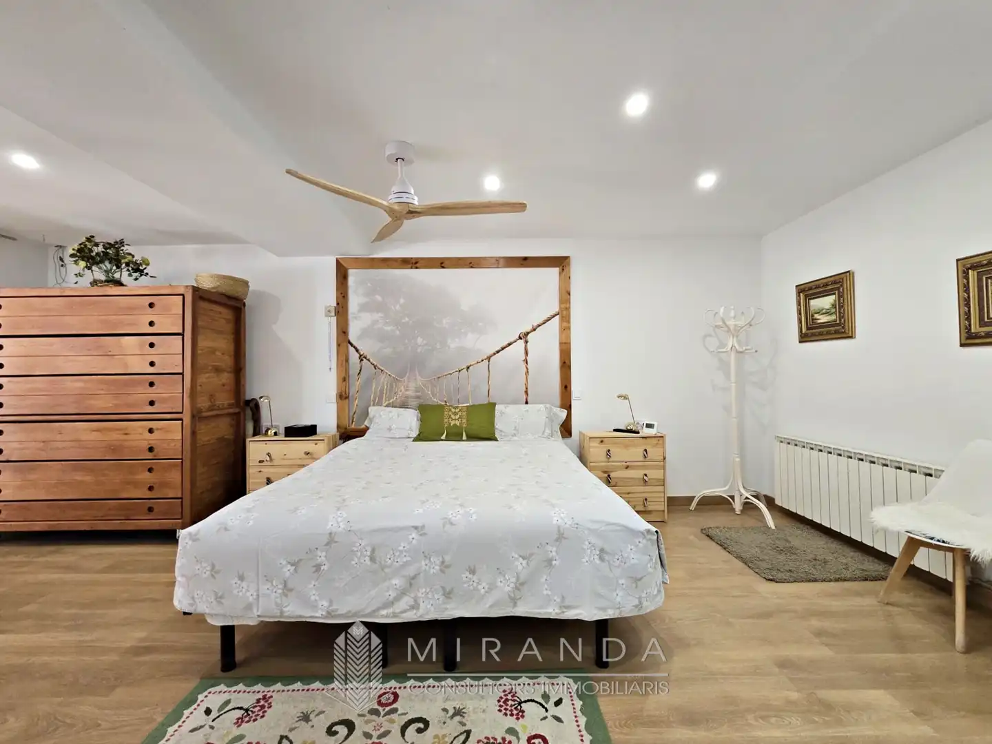 Habitación de Casa adosada de alquiler con opción a compra en Breda con Aire acondicionado, Calefacción y Parquet