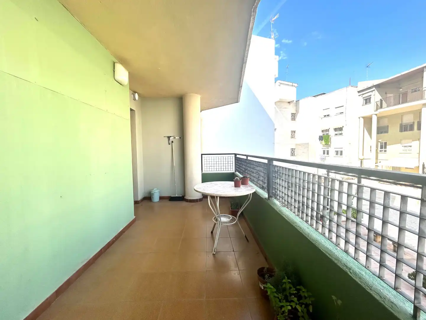 Terraza de Piso de alquiler en Aldaia con Aire acondicionado, Terraza y Amueblado