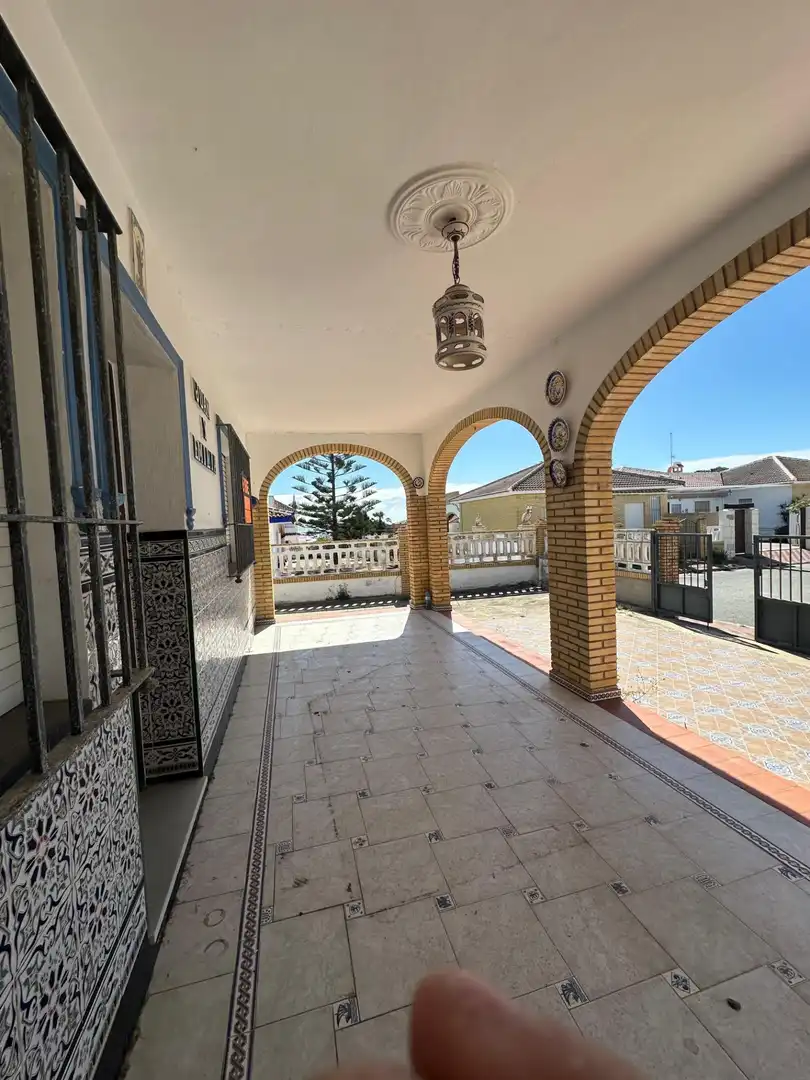 Terrasse von Einfamilien-Reihenhaus zum Verkauf in Almonte mit Terrasse