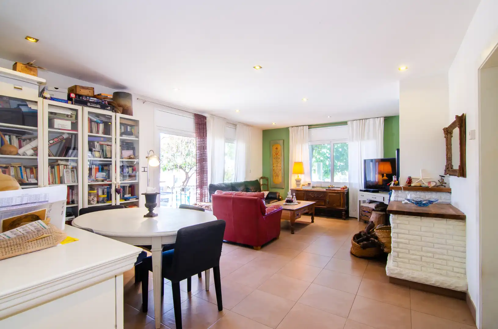 Living room of Houses for sale in Santa Eulàlia de Ronçana  with Air Conditioner, Private garden and Terrace
