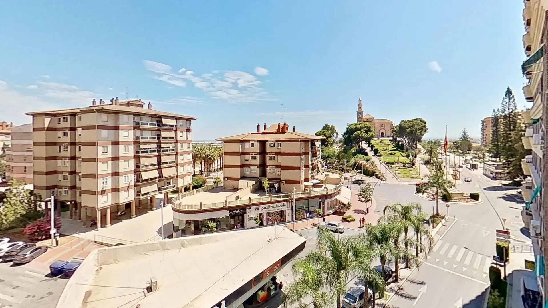 Vista exterior de Pis en venda en Motril amb Balcó i Alarma