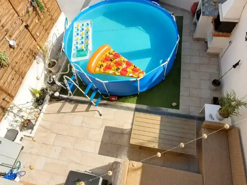Piscina de Casa o xalet en venda en Mucientes amb Jardí privat, Parquet i Traster
