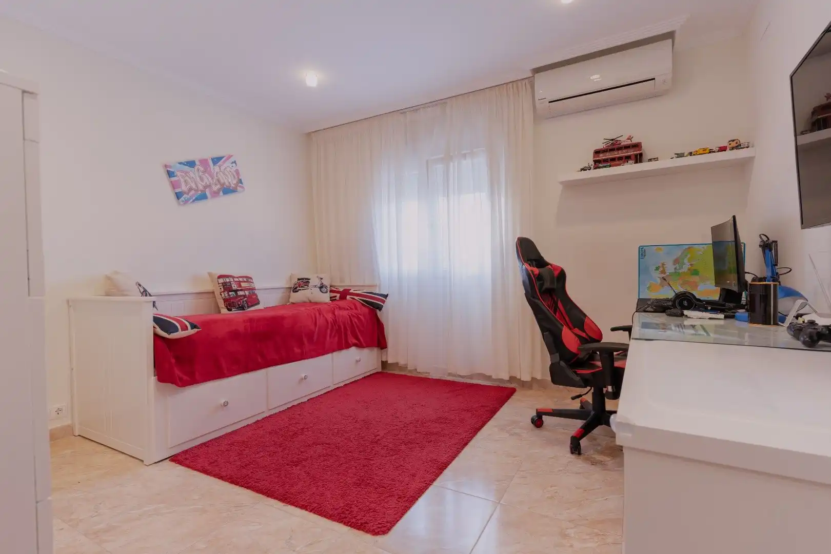Dormitori de Casa o xalet en venda en Torrevieja amb Aire condicionat, Calefacció i Jardí privat