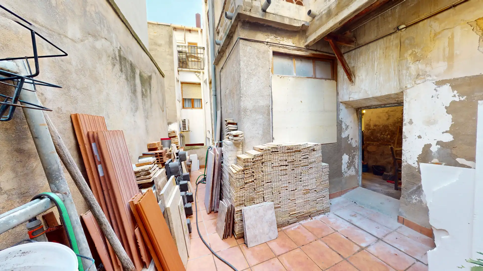 Einfamilien-Reihenhaus zum Verkauf in Onil mit Klimaanlage und Balkon