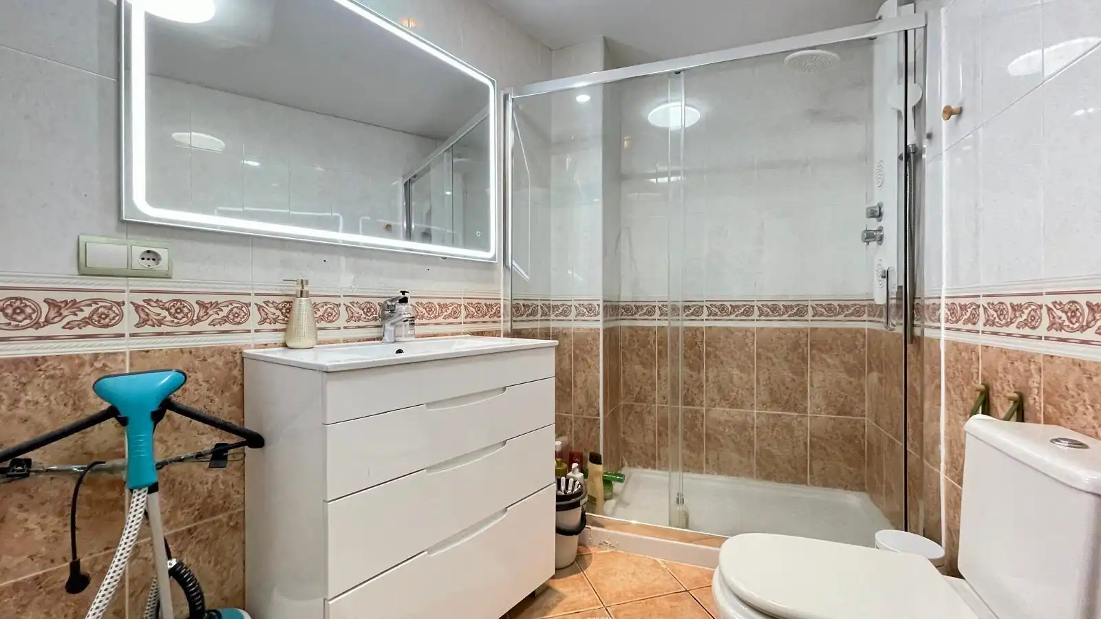 Bathroom of Flat for sale in Alicante / Alacant  with Air Conditioner, Heating and Terrace