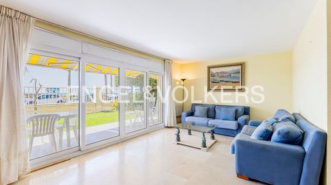Exclusiva planta baja en primera línea de mar junto al puerto deportivo de Segur de Calafell, imagen 4