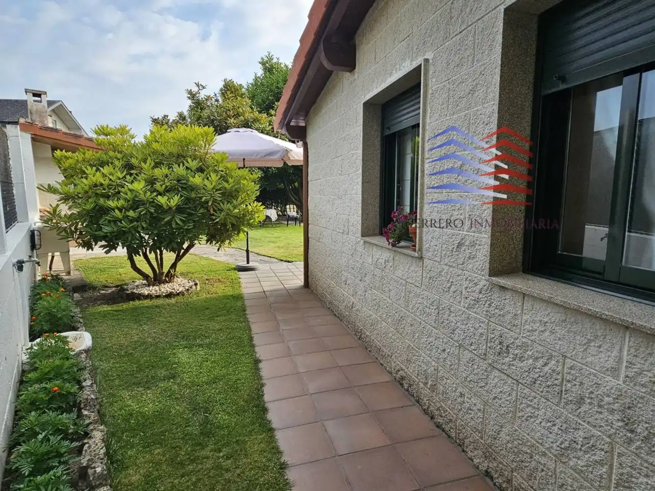 Casa amb jardí en venda a Calle Outeiro, imagen 44