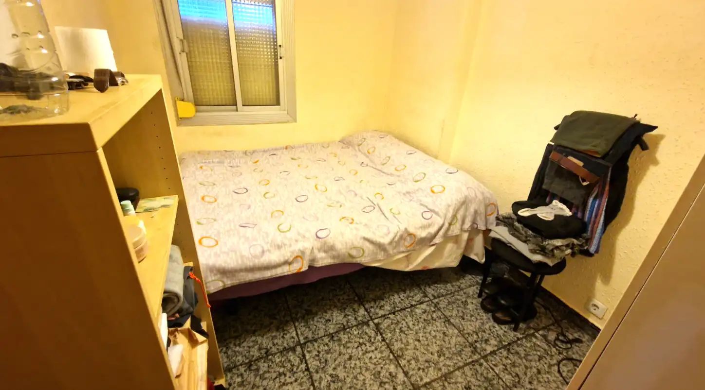 Habitación de Piso en venta en  Barcelona Capital con Balcón