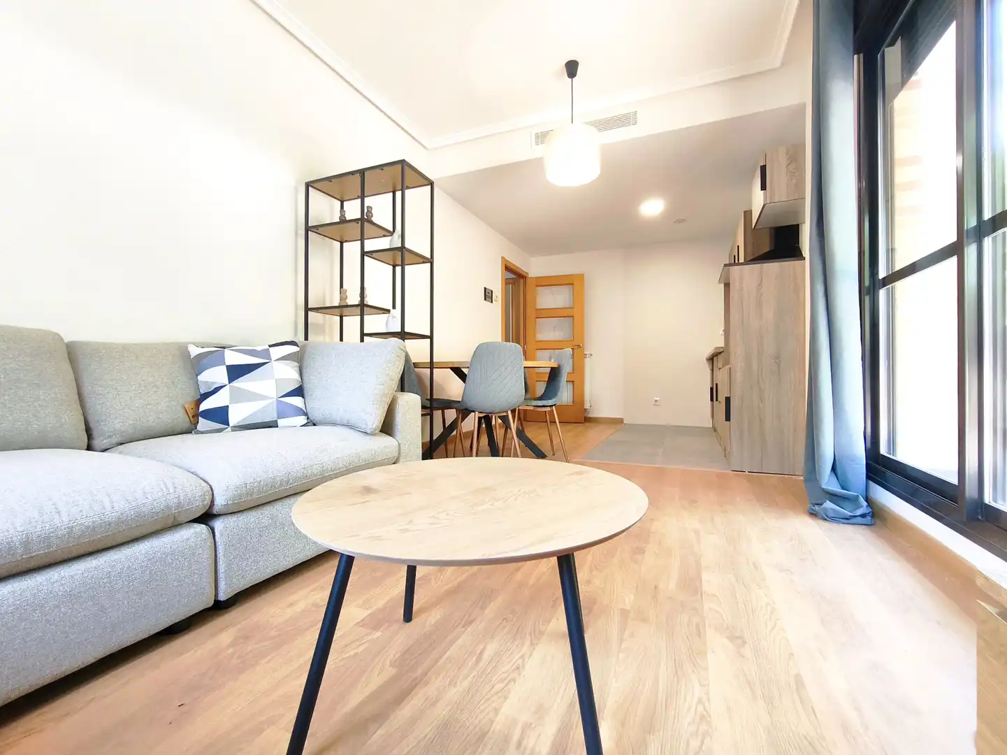 Sala de estar de Piso en venta en Lardero con Calefacción, Jardín privado y Parquet