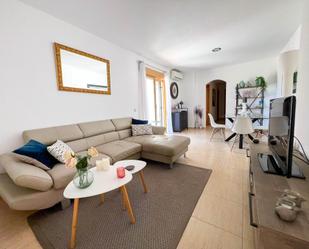 Sala d'estar de Apartament en venda en Polop amb Aire condicionat i Terrassa