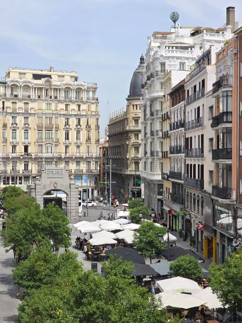 Außenansicht von Wohnung zum Verkauf in Madrid mit Klimaanlage, Heizung und Parkett