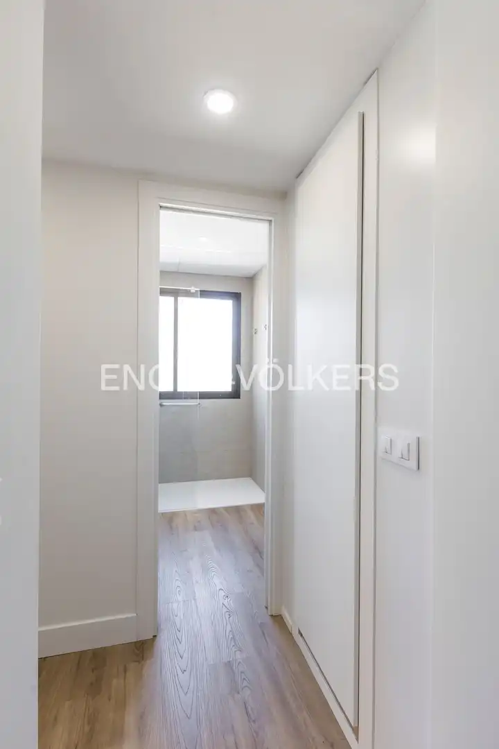 Flat for sale in Madrid  with Air Conditioner, Heating and Swimming Pool