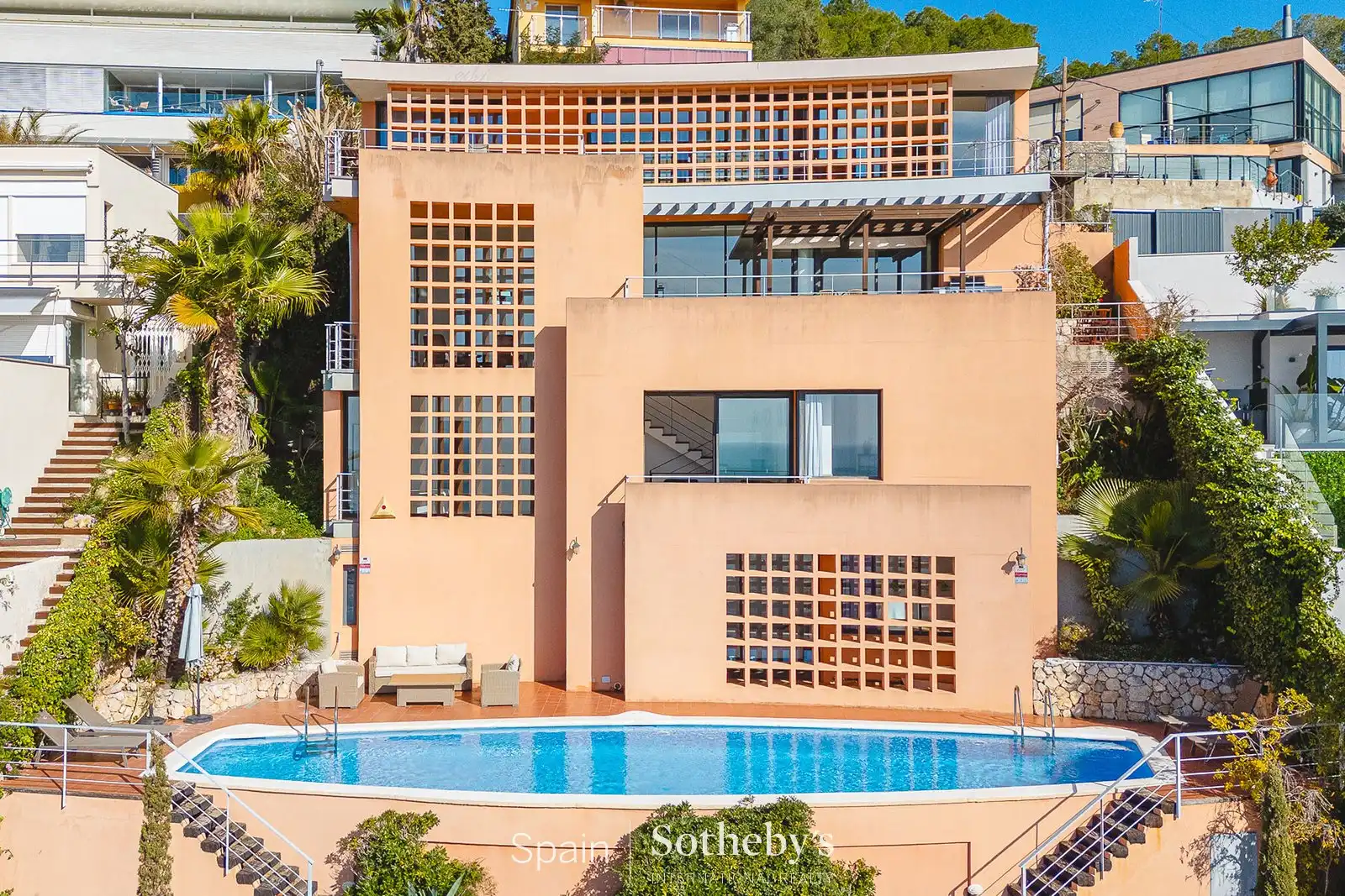 Vista exterior de Casa o xalet en venda en Sitges amb Aire condicionat, Calefacció i Jardí privat