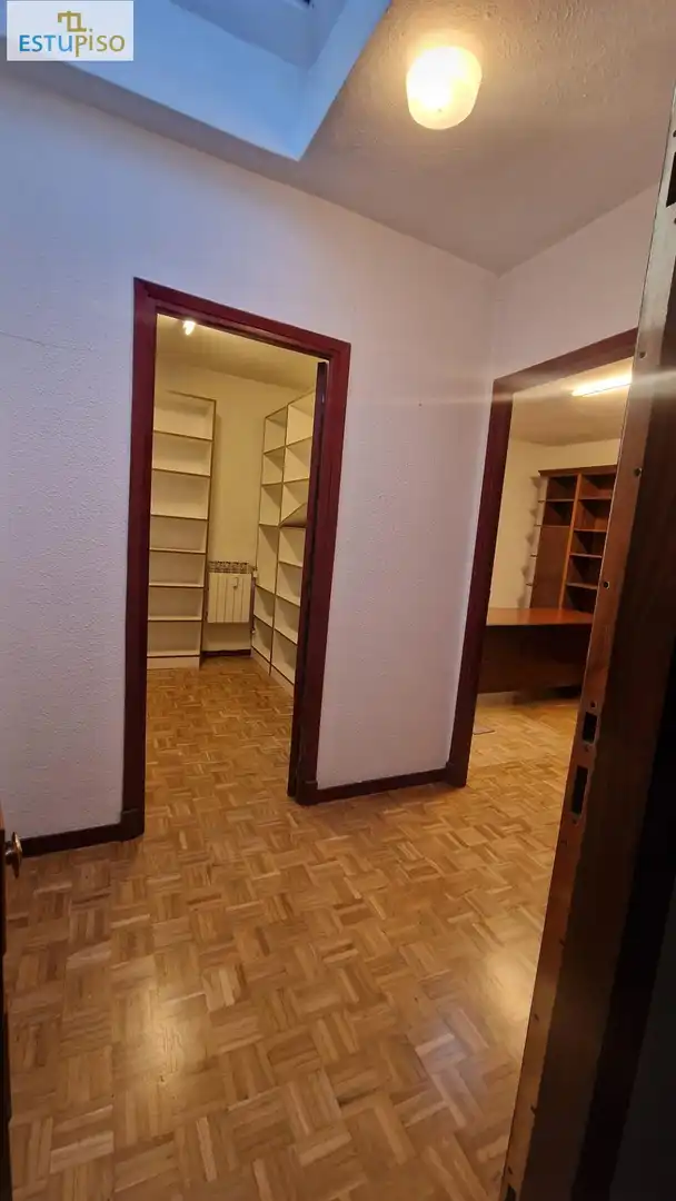 Büro zum Verkauf in Vitoria - Gasteiz mit Möbliert