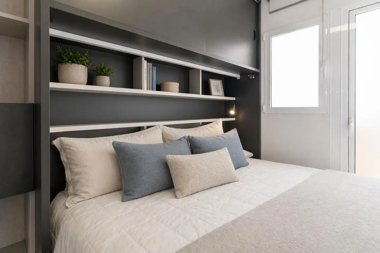 Schlafzimmer von Wohnung zum Verkauf in Santa Pola mit Klimaanlage und Terrasse