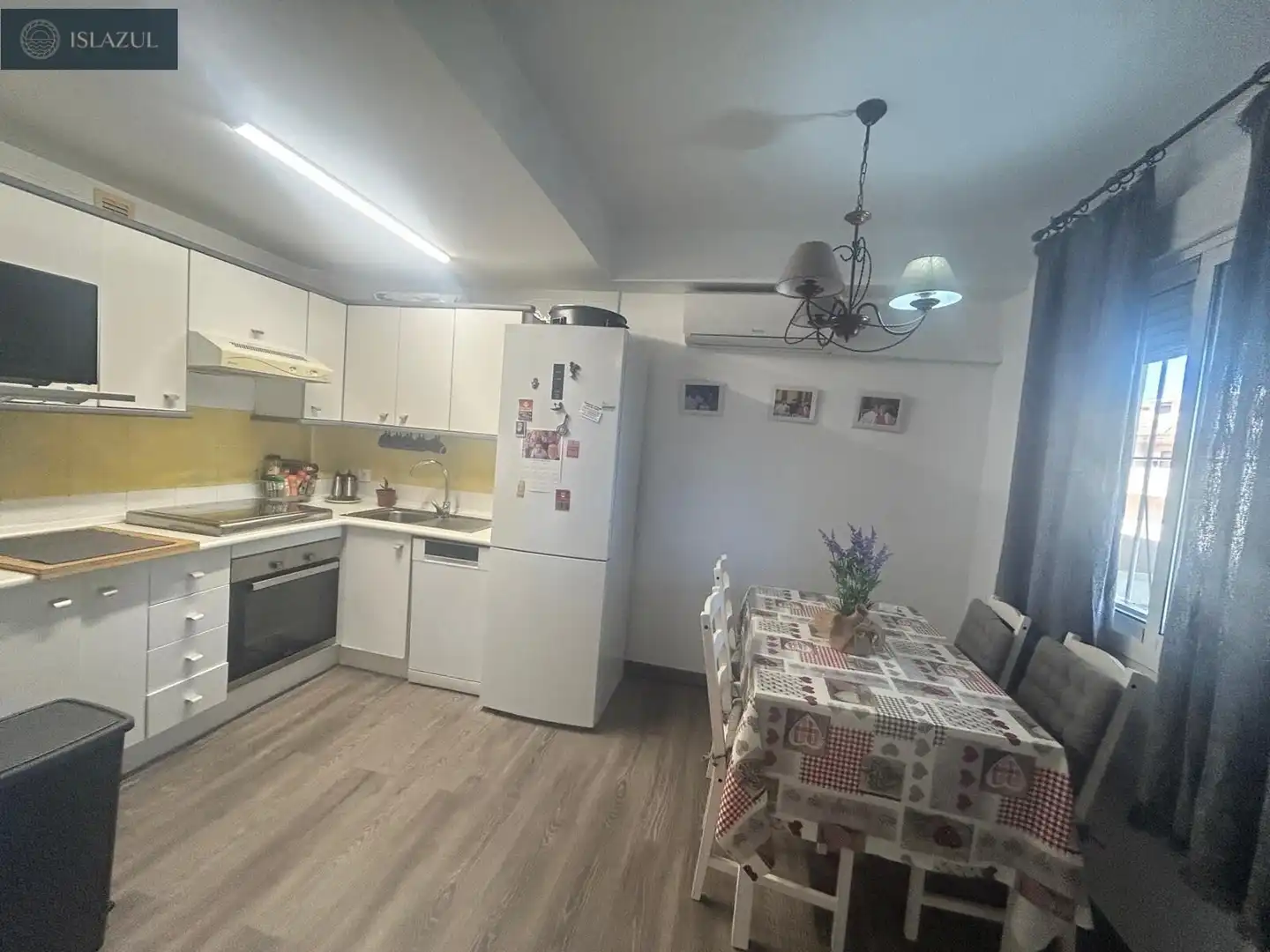 Cuina de Apartament en venda en Isla Cristina amb Aire condicionat, Jardí privat i Terrassa