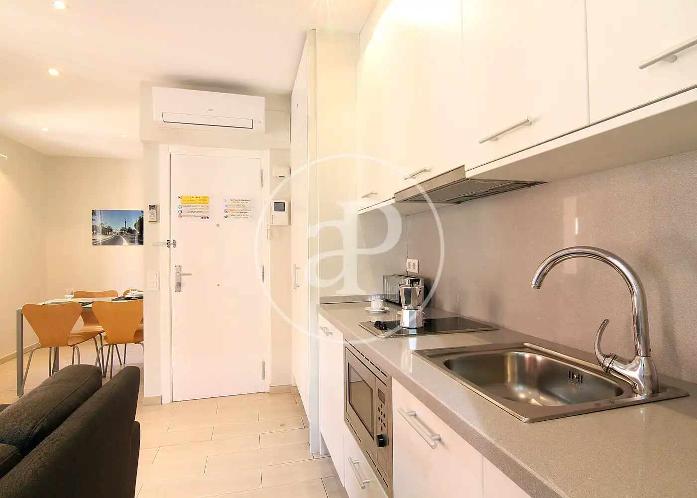 Küche von Wohnung zum Verkauf in Barcelona mit Klimaanlage, Heizung und Möbliert