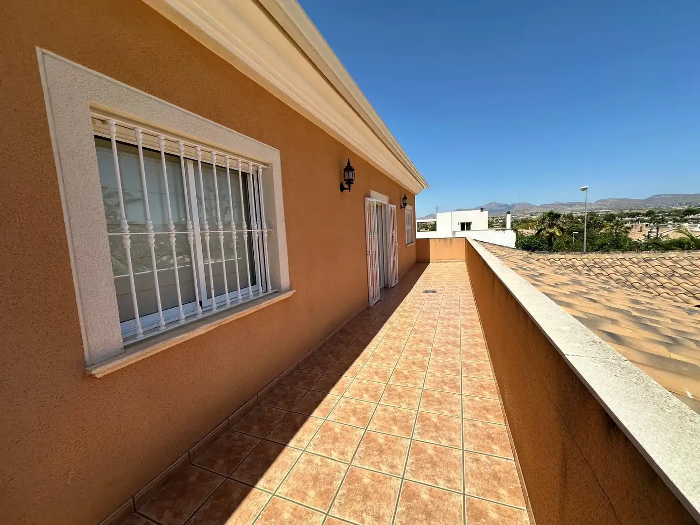 Vista exterior de Casa o chalet en venta en Mutxamel con Aire acondicionado, Calefacción y Jardín privado