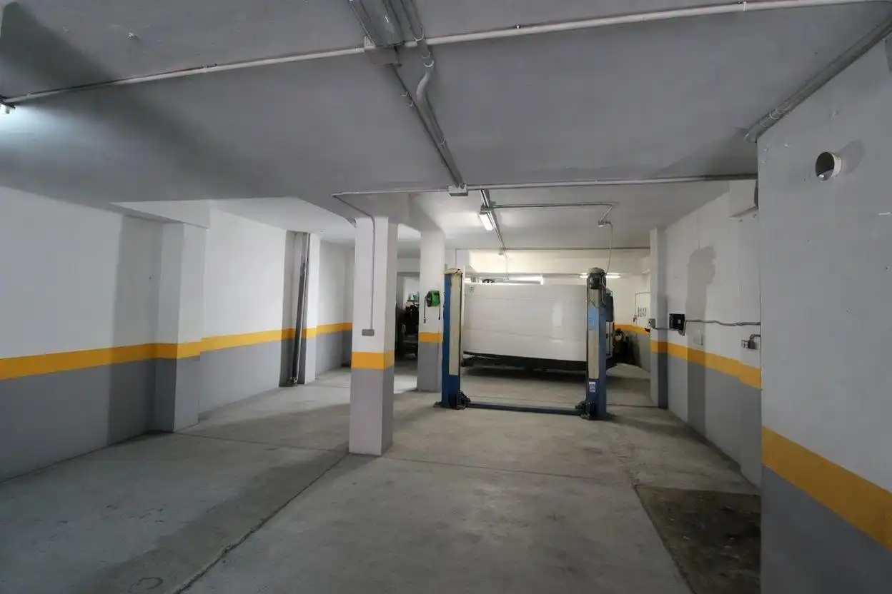 Local comercial en venda a Llevant, imagen 35
