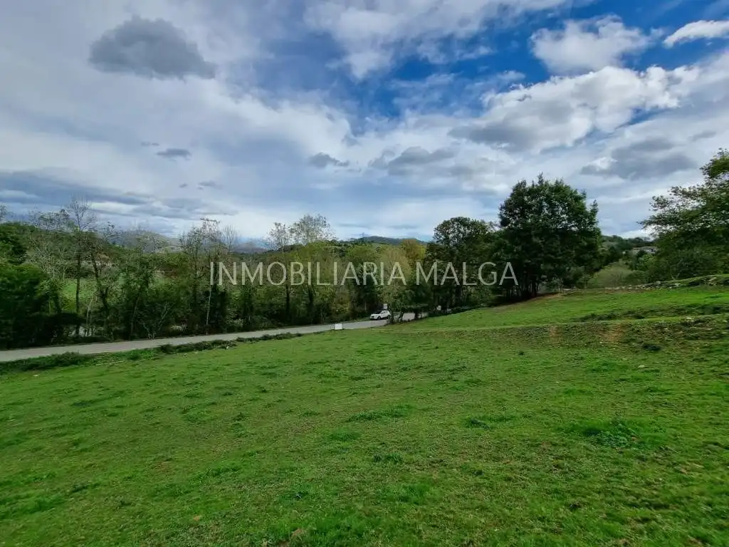 Residencial en venda en Parres