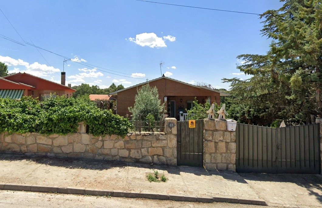 Exterior view of Flat for sale in Valdenuño Fernández
