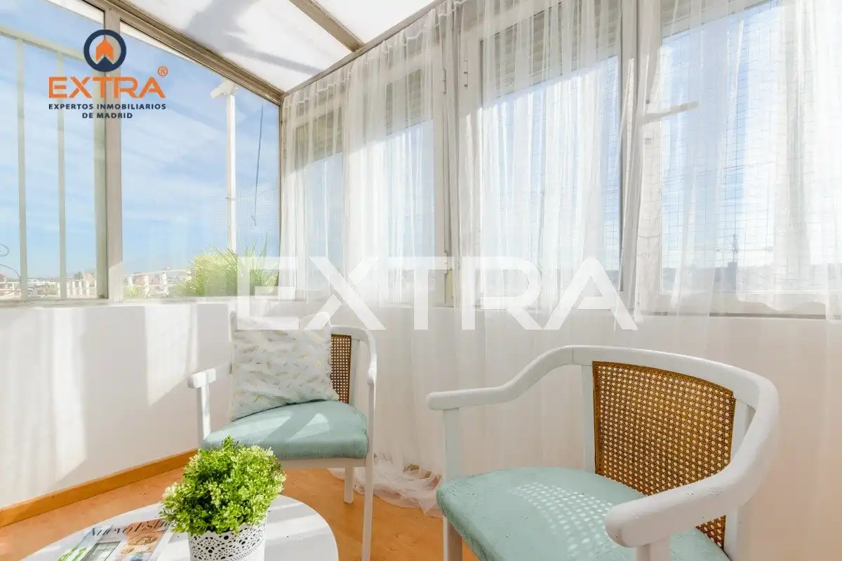 Attic for sale in Avenida Ciudad de Barcelona, Adelfas