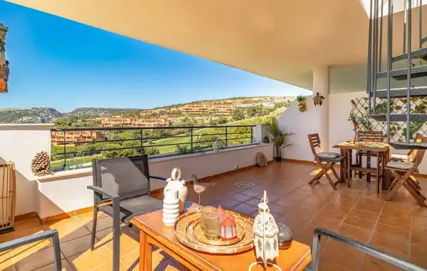 Attic for rent in Urbanizacion Perla de la Bahia, Bahía de Casares