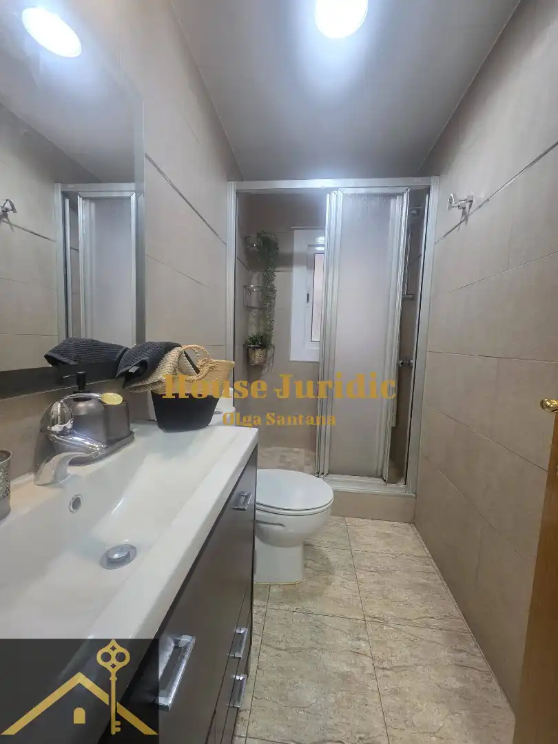 Bathroom of Flat for sale in Mataró  with Oven, Balcony and Alarm