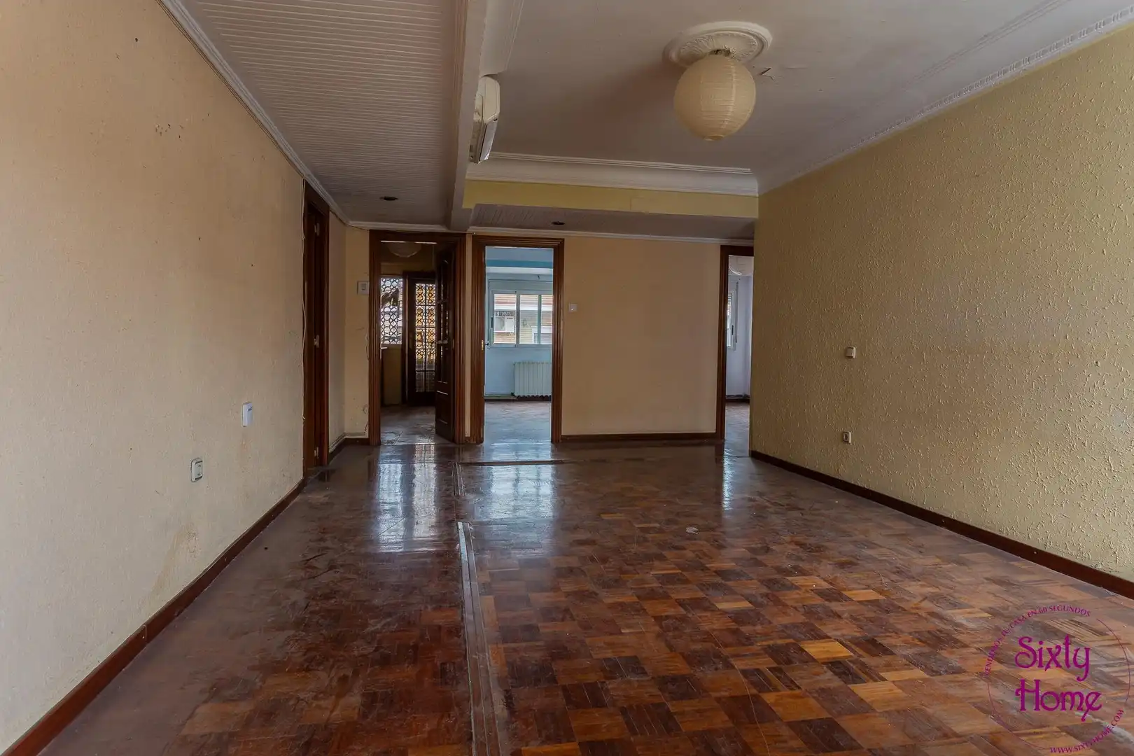 Flat for sale in Zaragoza  with Air Conditioner and Heating