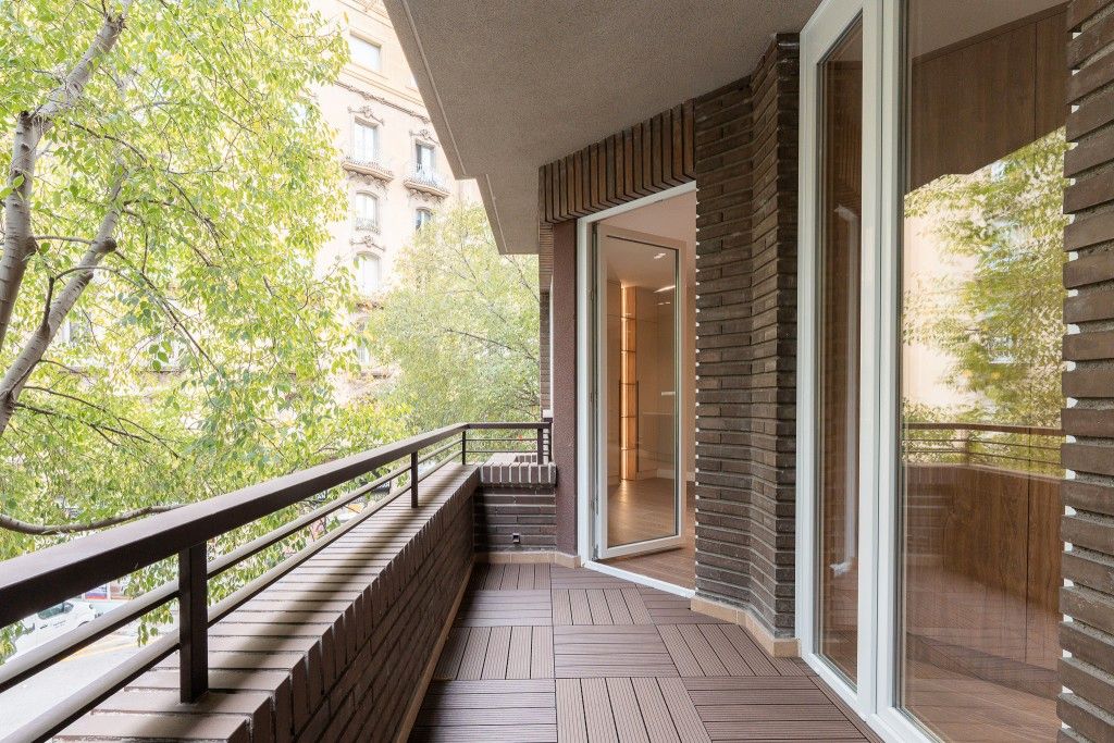 Terrace of Apartment for sale in  Barcelona Capital  with Air Conditioner, Heating and Parquet flooring