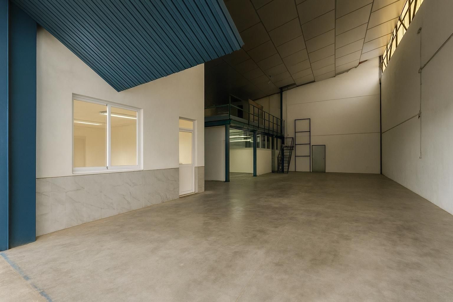 Industrial buildings for sale in  Madrid Capital