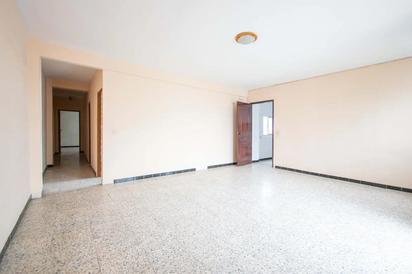 Casa adosada en venta en Sevilla con Aire acondicionado y Balcón