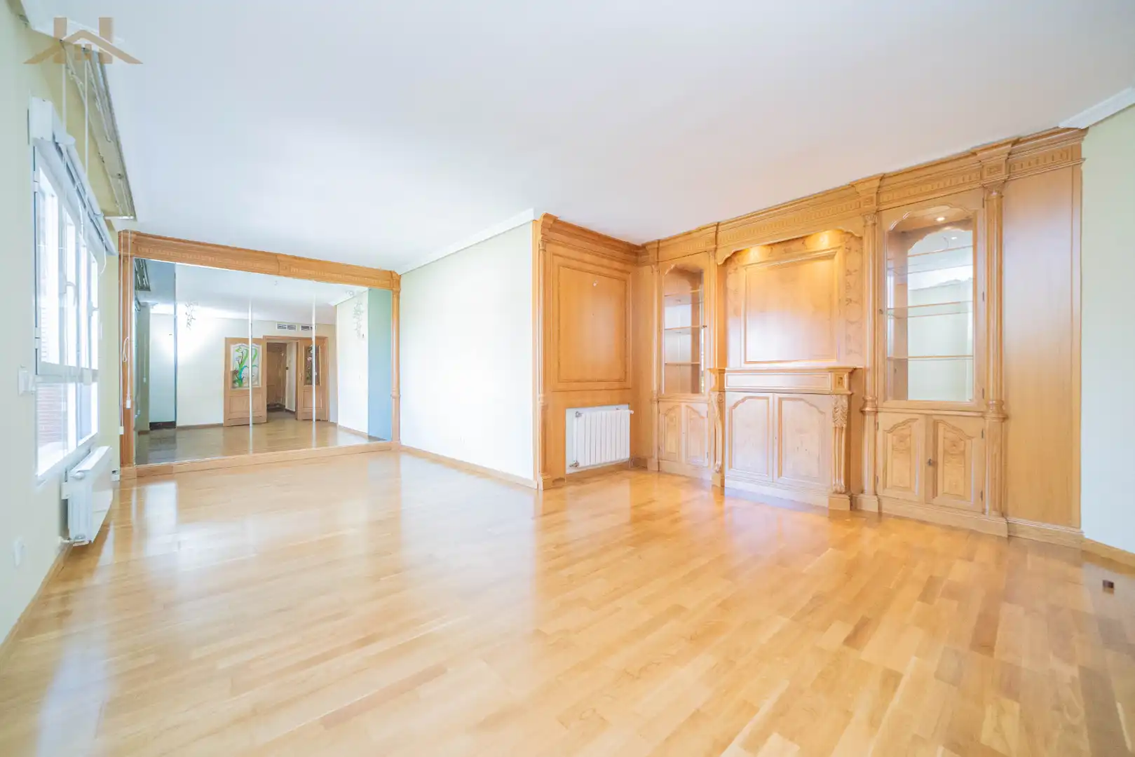 Dining room of Flat for sale in  Madrid Capital  with Air Conditioner, Heating and Parquet flooring